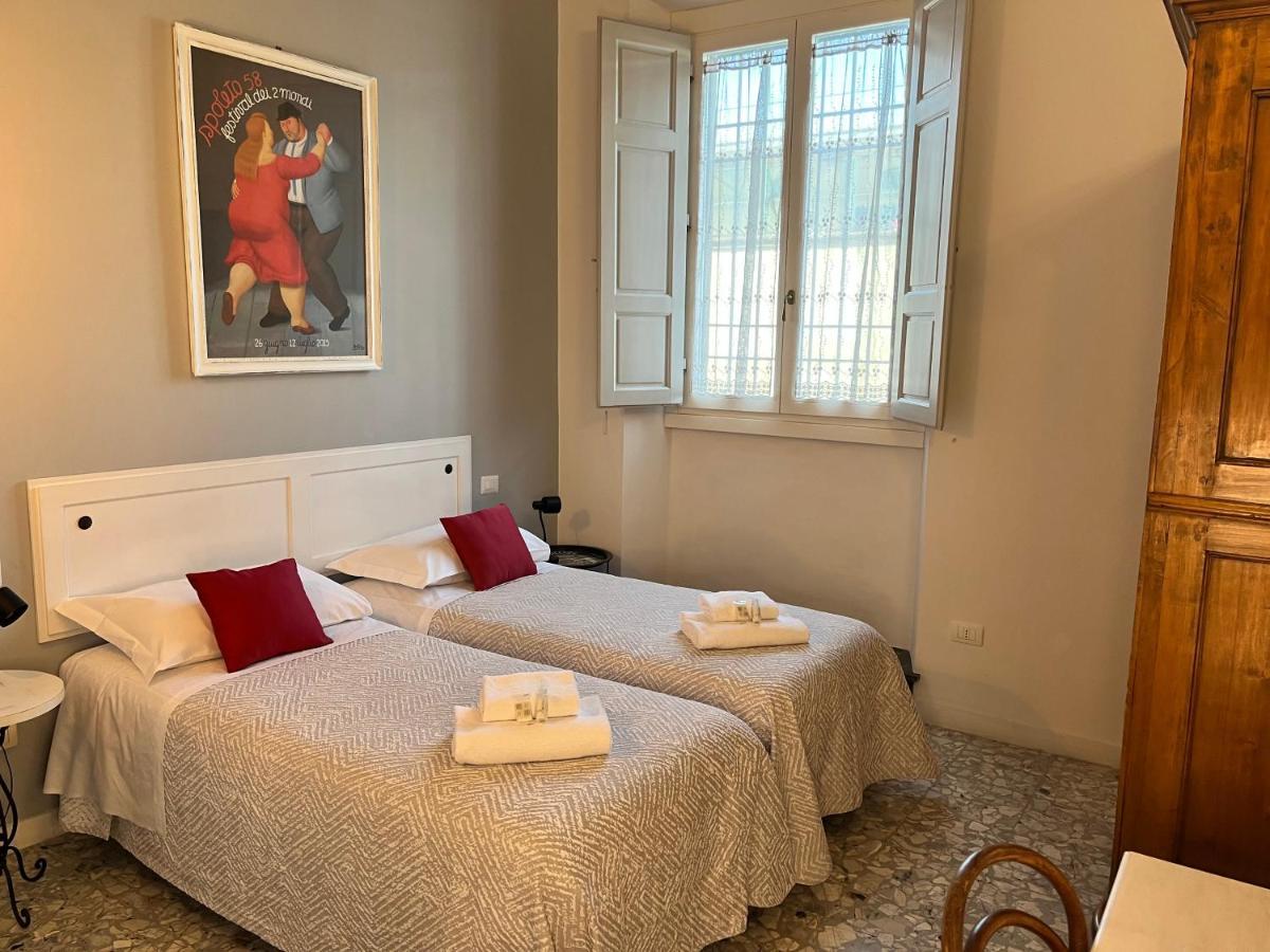 Hotel In The Center Of Florenz Exterior foto