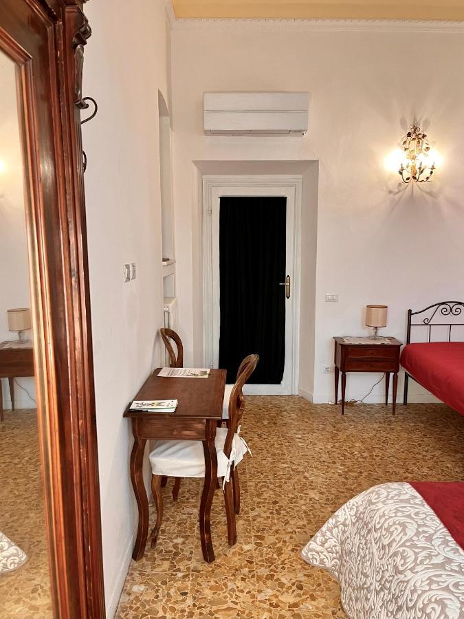 Hotel In The Center Of Florenz Exterior foto